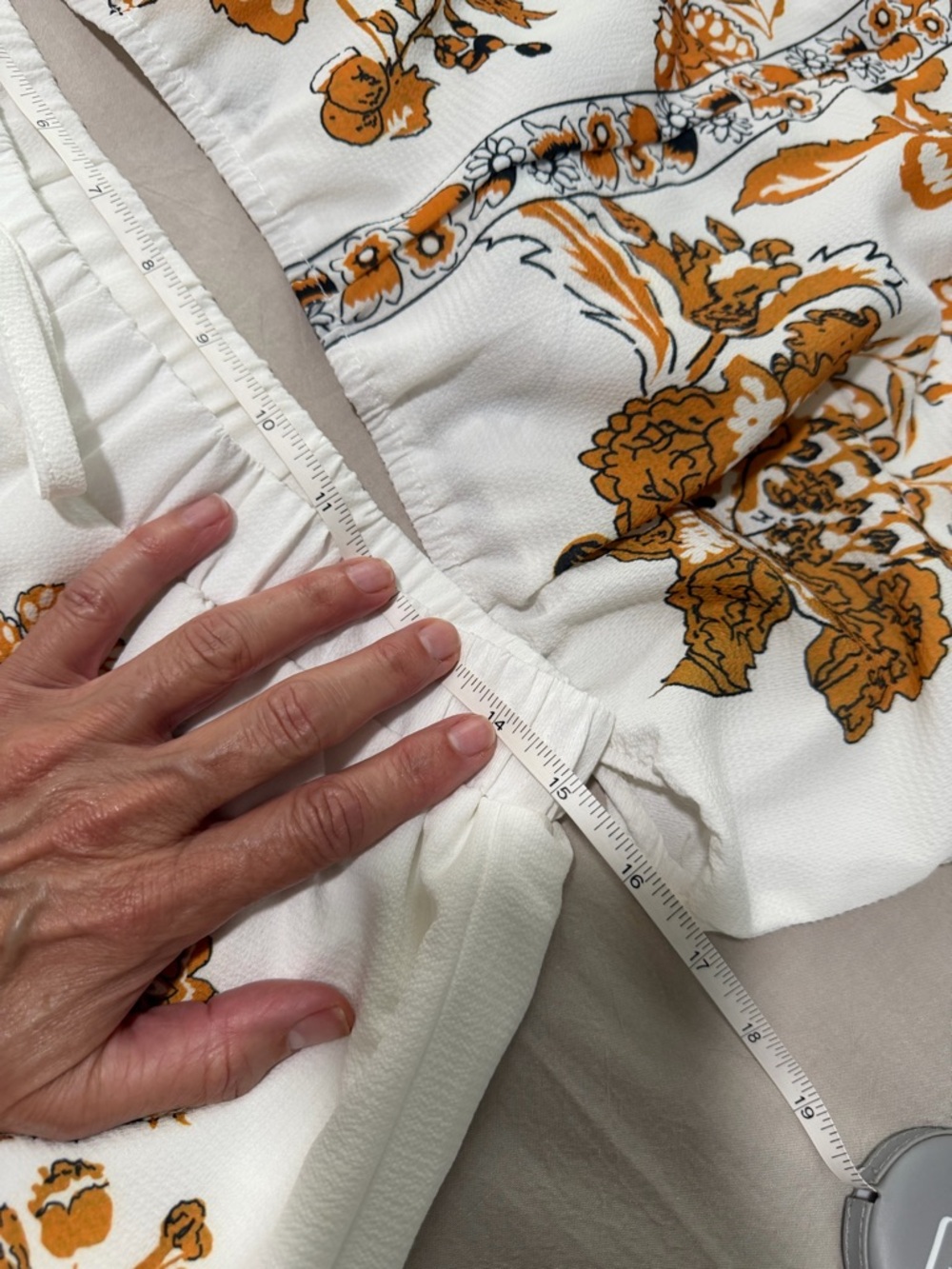 New Amazon White/Brown Floral Print Women's Short Set, Size Large - Picture 10 of 14